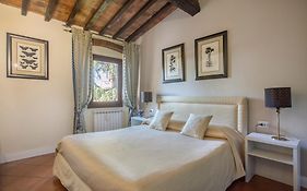 Giuliani Home